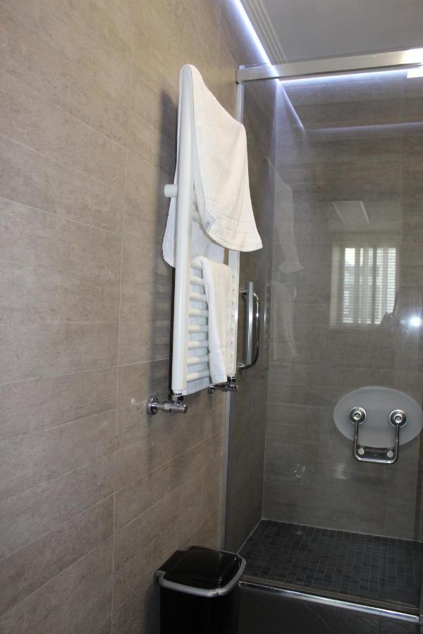 Apartamentos Zarautz Playa, Con Piscina Y Garaje Exterior photo